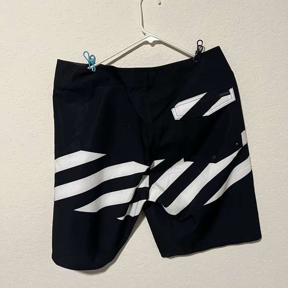 Volcom ModTech board shorts black - Picture 2 of 3